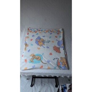 VINTAGE WINNIE THE POOH TIGGER BLANKET 90” X 72”  No Rips Or Holes